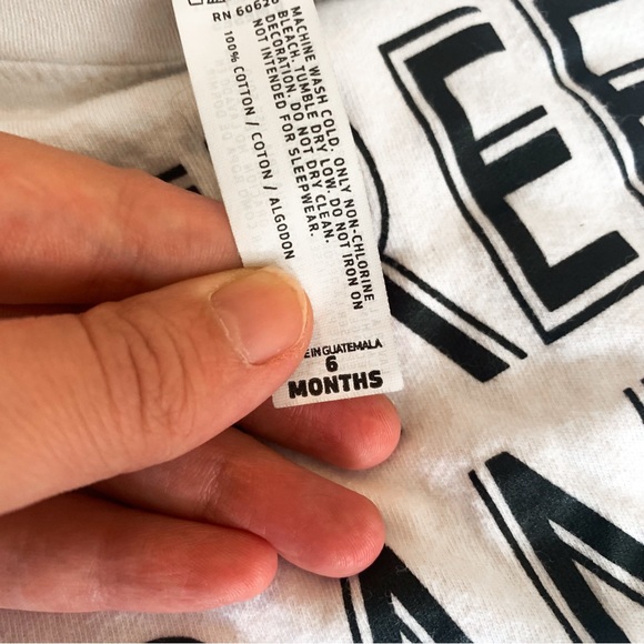 Portage & Main 🇨🇦 • T-Shirt - Picture 3 of 5